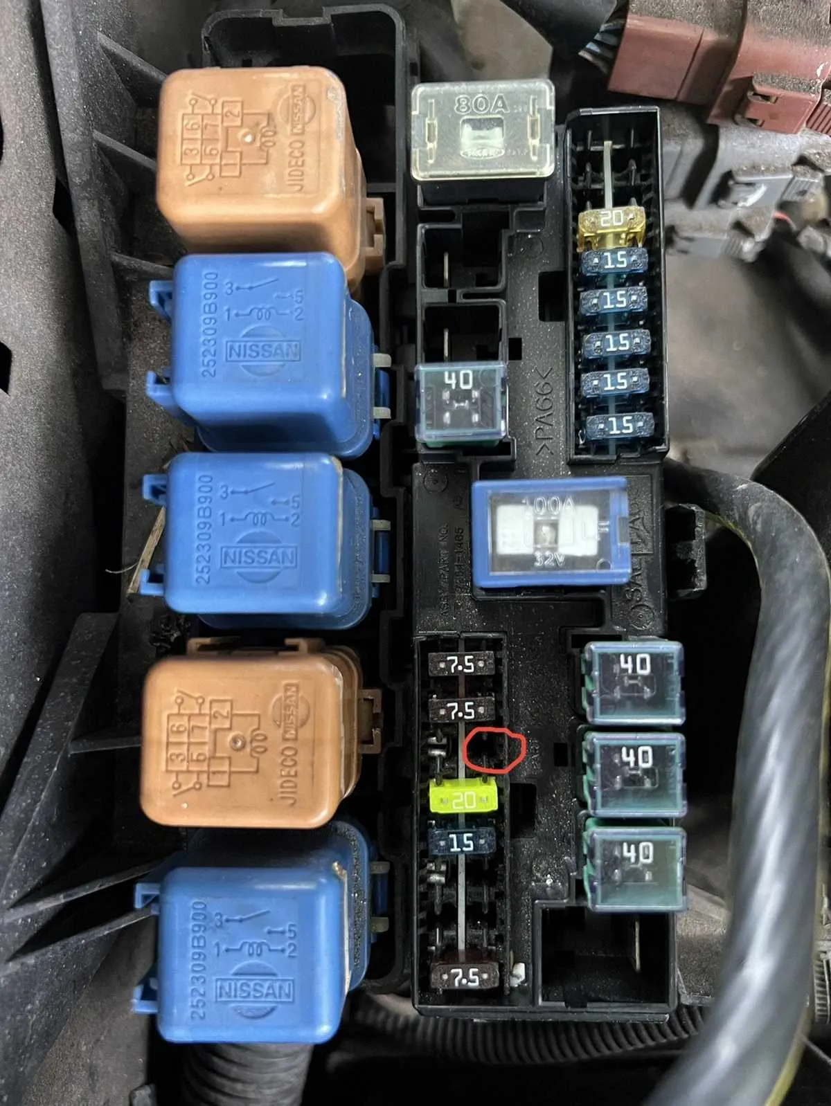 2014 nissan pathfinder fuse box diagram