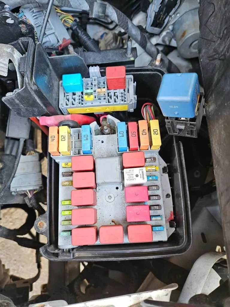 2021 ram 2500 fuse box diagram