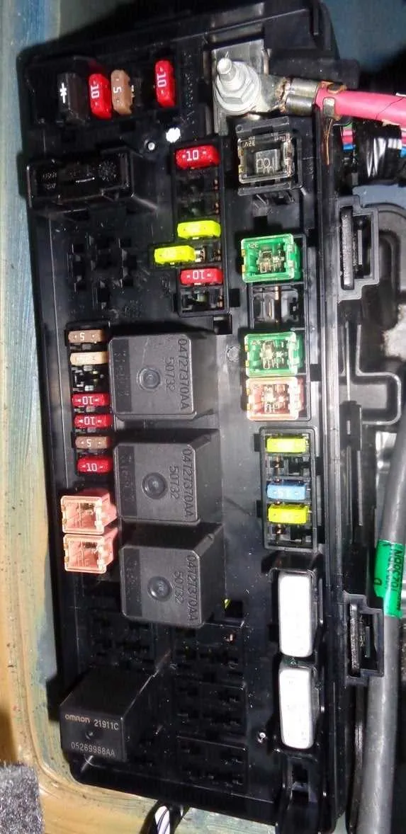 2006 dodge magnum fuse box diagram